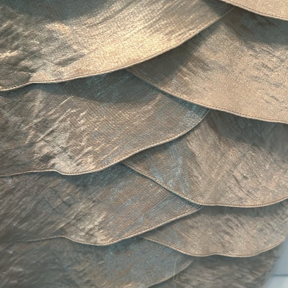 Women’s light gold Dress size 8 - Picture 2 of 4